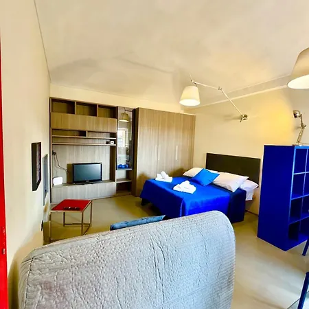 Torino - Piazza Statuto - La Suite Degli Artisti Turin