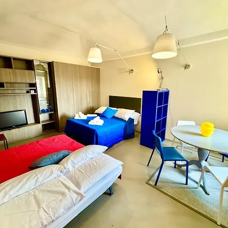 Torino - Piazza Statuto - La Suite Degli Artisti Apartment
