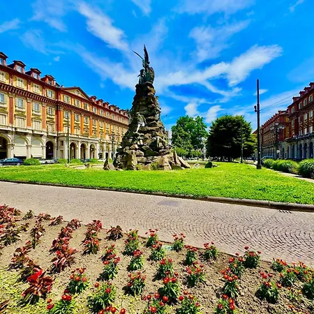 Torino - Piazza Statuto - La Suite Degli Artisti Turin